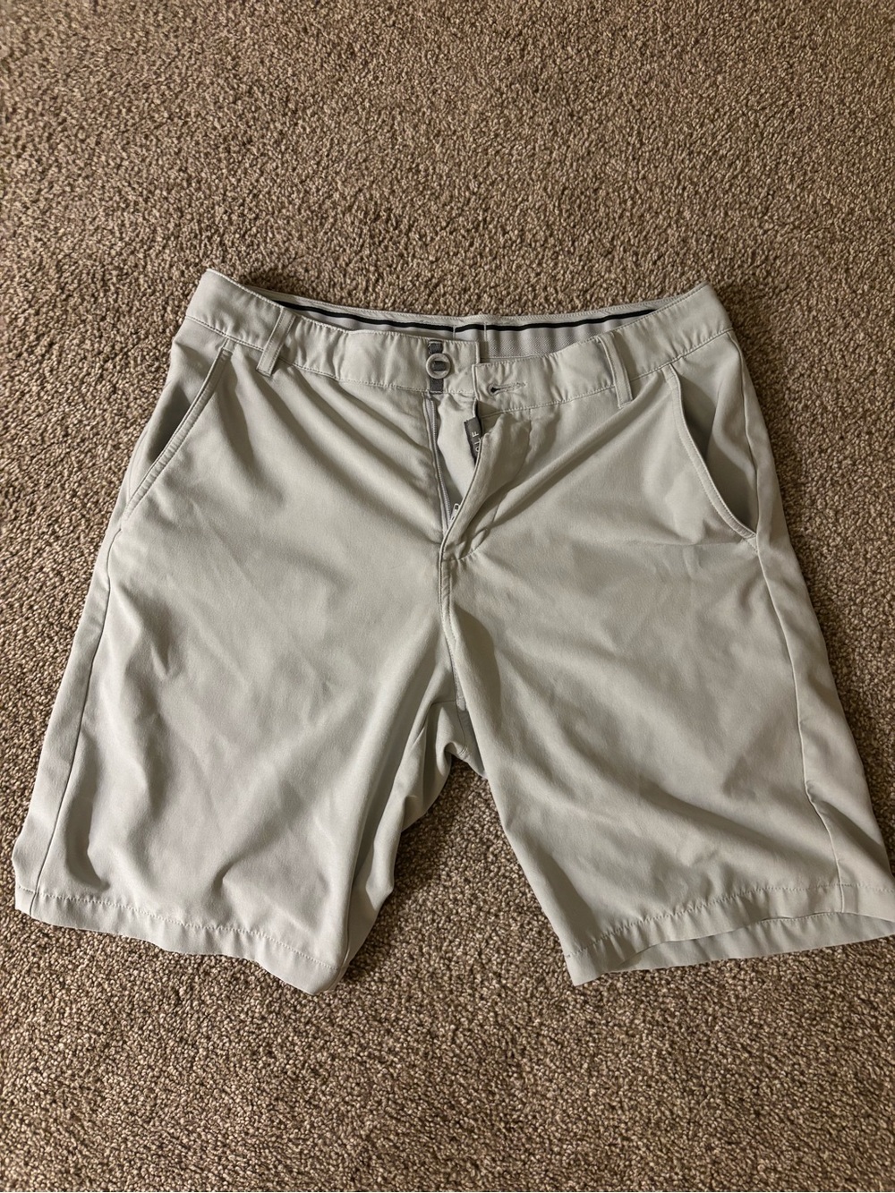 Puma Men's Golf Performance Shorts Light Grey 28” waist 9” inseam
